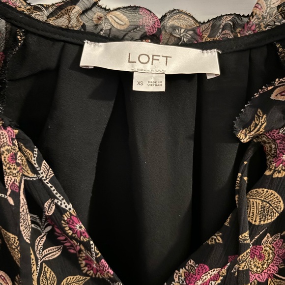 Loft tie-hem floral blouse - Picture 5 of 7